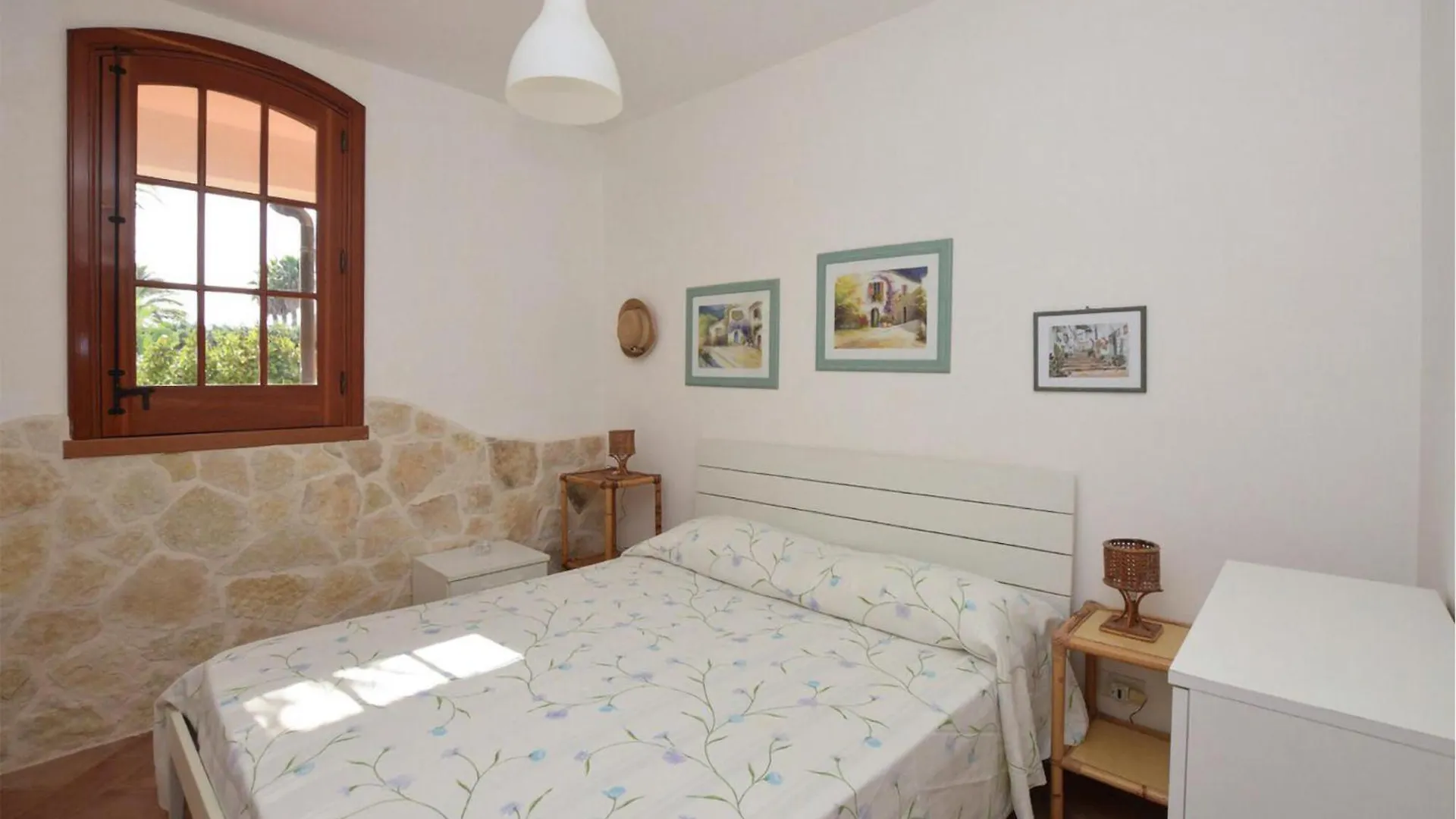 Gorgeous Home In Noto With Kitchenette Holiday home